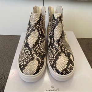 Steve Madden Claud Sneaker size 7 , 8.5